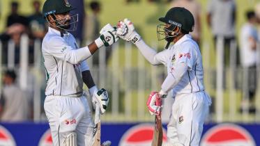 Litton Das and Mushfiqur Rahim