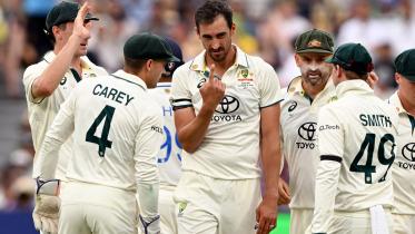 Mitchell Starc