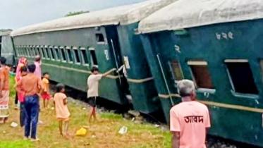 rangpur_train_derailed-01.jpg