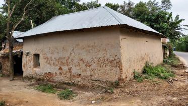 rangpur_earthen_house-01.jpg