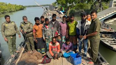 আটক জেলেরা.jpg
