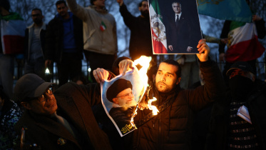 afp_20260112_92fe4yt_v1_highres_britainiranrightsembassyprotest.jpg