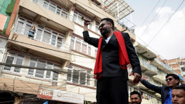 নেপালের ভোটে এগিয়ে আছেন বালেন্দ্র শাহ। ছবি: রয়টার্স