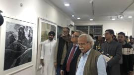 ধানমন্ডিতে মোয়াজ্জেম হোসেনের ‘শহরনামা’ ছাপচিত্রের প্রদর্শনী.jpg