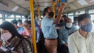 গণপরিবহন, বাস, ট্রেন, মেট্রোরেল,