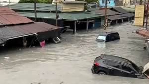 সুপার টাইফুন রাগাসার তাণ্ডবে তাইওয়ানের গুয়াংফু টাউনশিপ পানিতে ডুবে গেছে। ছবি: ডয়চে ভেলে