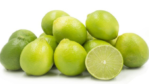 লেবু খাওয়ার উপকারিতা কী, ঝুঁকিগুলো জানেন?