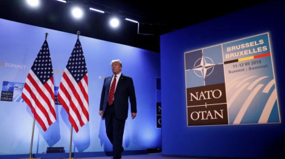 (বক্তব্য শেষে) ন্যাটো (সম্মেলন) থেকে বের হয়ে আসছেন ট্রাম্প। ফাইল ছবি: রয়টার্স