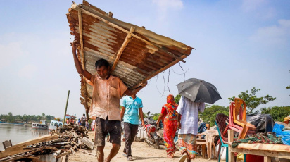 খুলনা বাঁধ ভাঙন