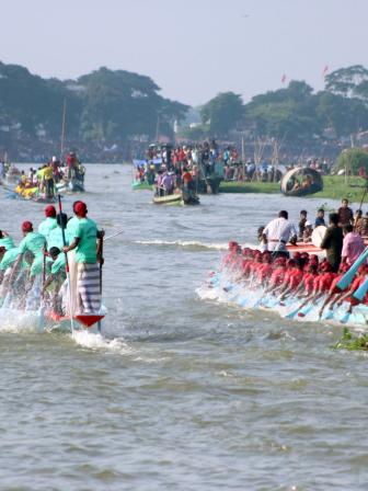 Brahmanbaria_Boat race held_Pic_05.jpg