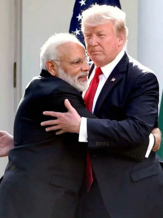 মোদি ও ট্রাম্পের সম্পর্ক বেশ বন্ধুত্বপূর্ণ। ফাইল ছবি: এএফপি