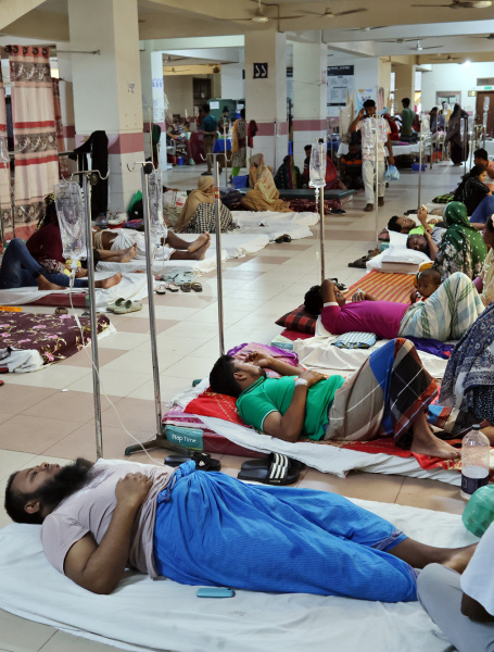 hospital_crowd