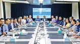 দ্য ডেইলি স্টার সেন্টারে আয়োজিত ‘ফিউচার-রেডি বাংলাদেশ: এআই, স্কিলস অ্যান্ড ইয়ুথ এমপ্লয়্যাবিলিটি ইন দ্য ডিজিটাল ইকোনমি’ শীর্ষক গোলটেবিল বৈঠকে বক্তারা। ছবি: স্টার.