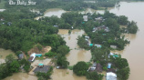 টানা বর্ষণ ও পাহাড়ি ঢলে সৃষ্ট বন্যায় সাতকানিয়ার বাজালিয়াসহ আশপাশের বিস্তীর্ণ এলাকা পানিতে তলিয়ে গেছে। ছবি: রাজীব রায়হান/ স্টার