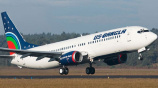 US-Bangla_737-800.jpg